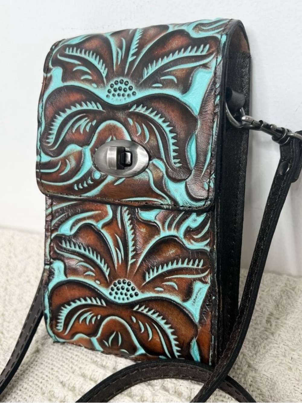NWOT Patricia Nash Women's Rivella Turquoise Tooled Phone Crossbody